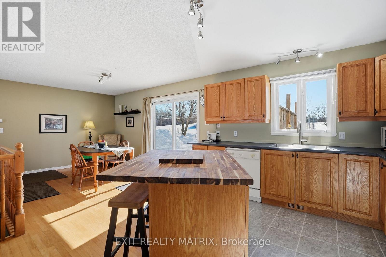 890 Happy Hollow Road