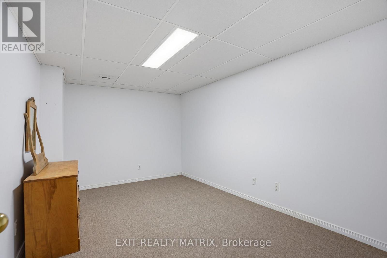 890 Happy Hollow Road