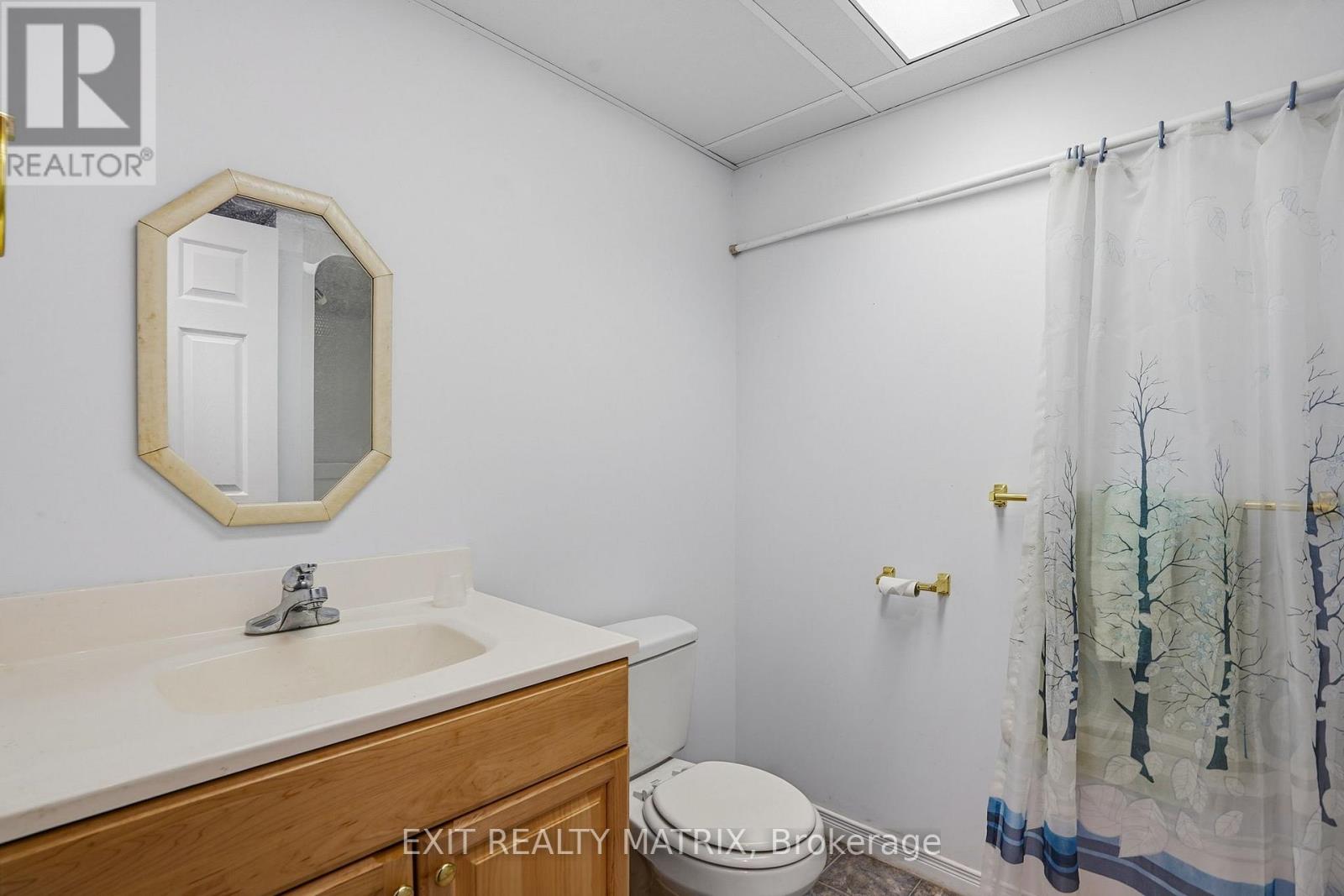 890 Happy Hollow Road