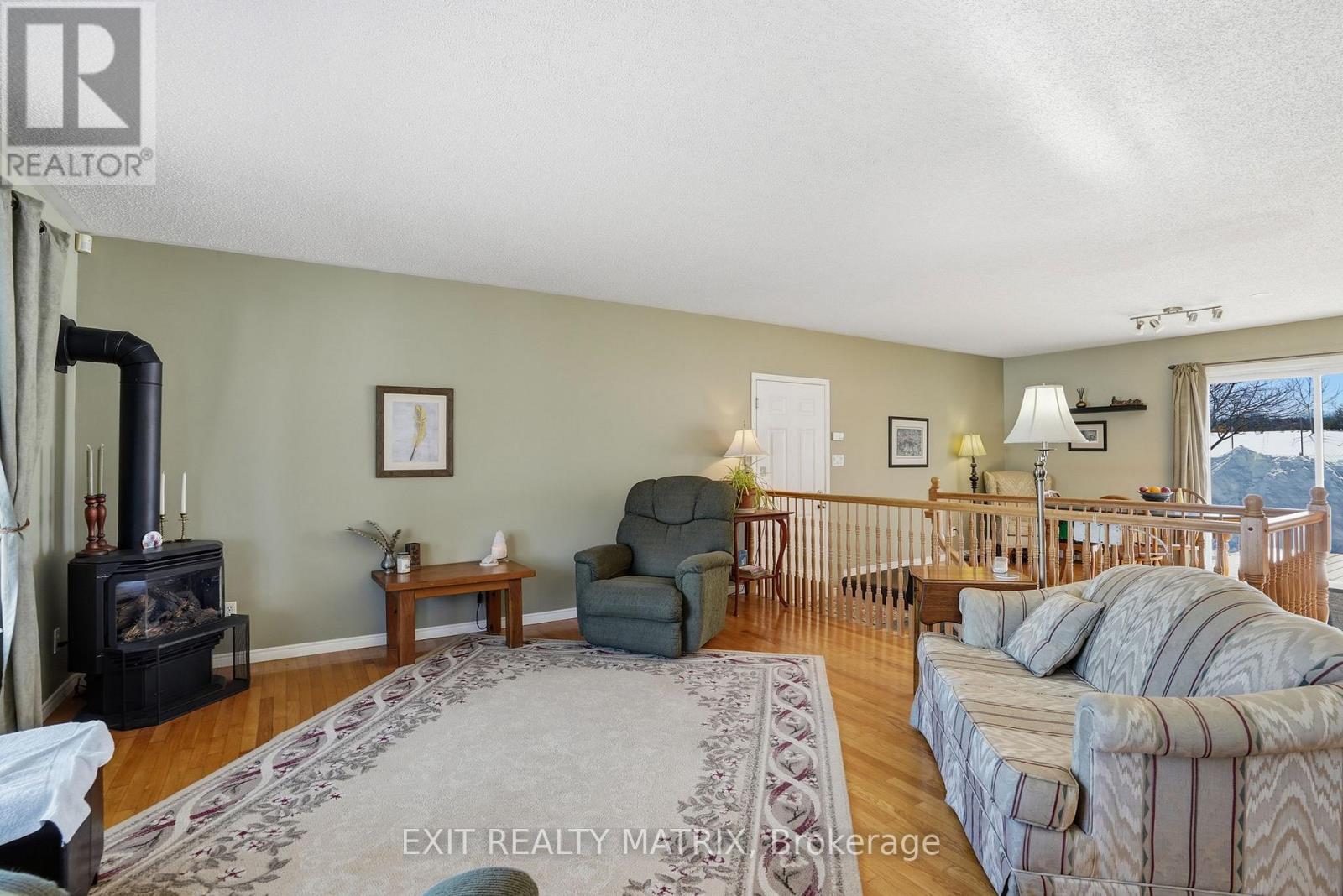 890 Happy Hollow Road