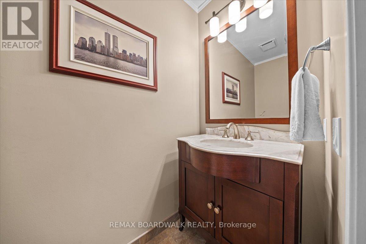 800 Fairwinds Terrace