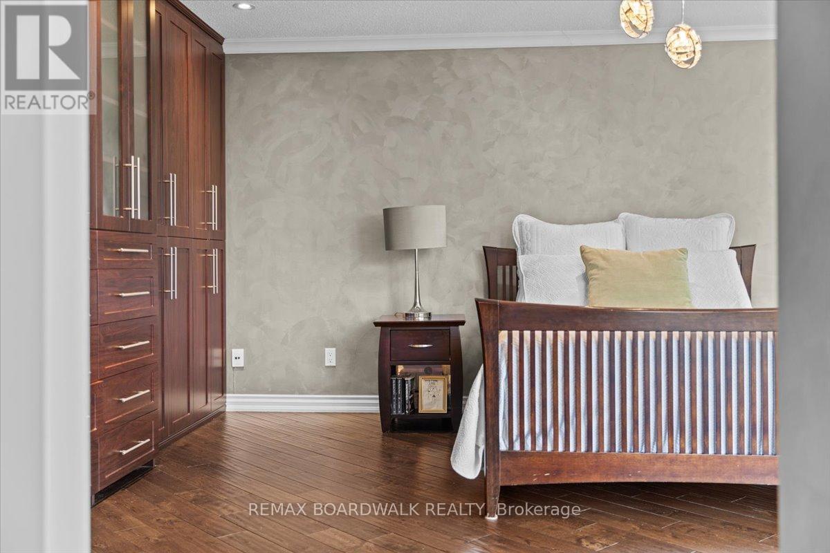 800 Fairwinds Terrace