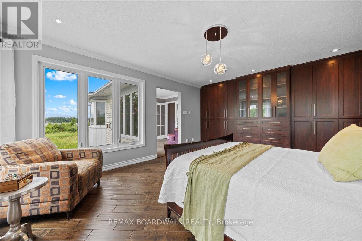 800 Fairwinds Terrace