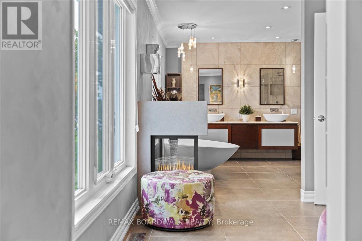 800 Fairwinds Terrace