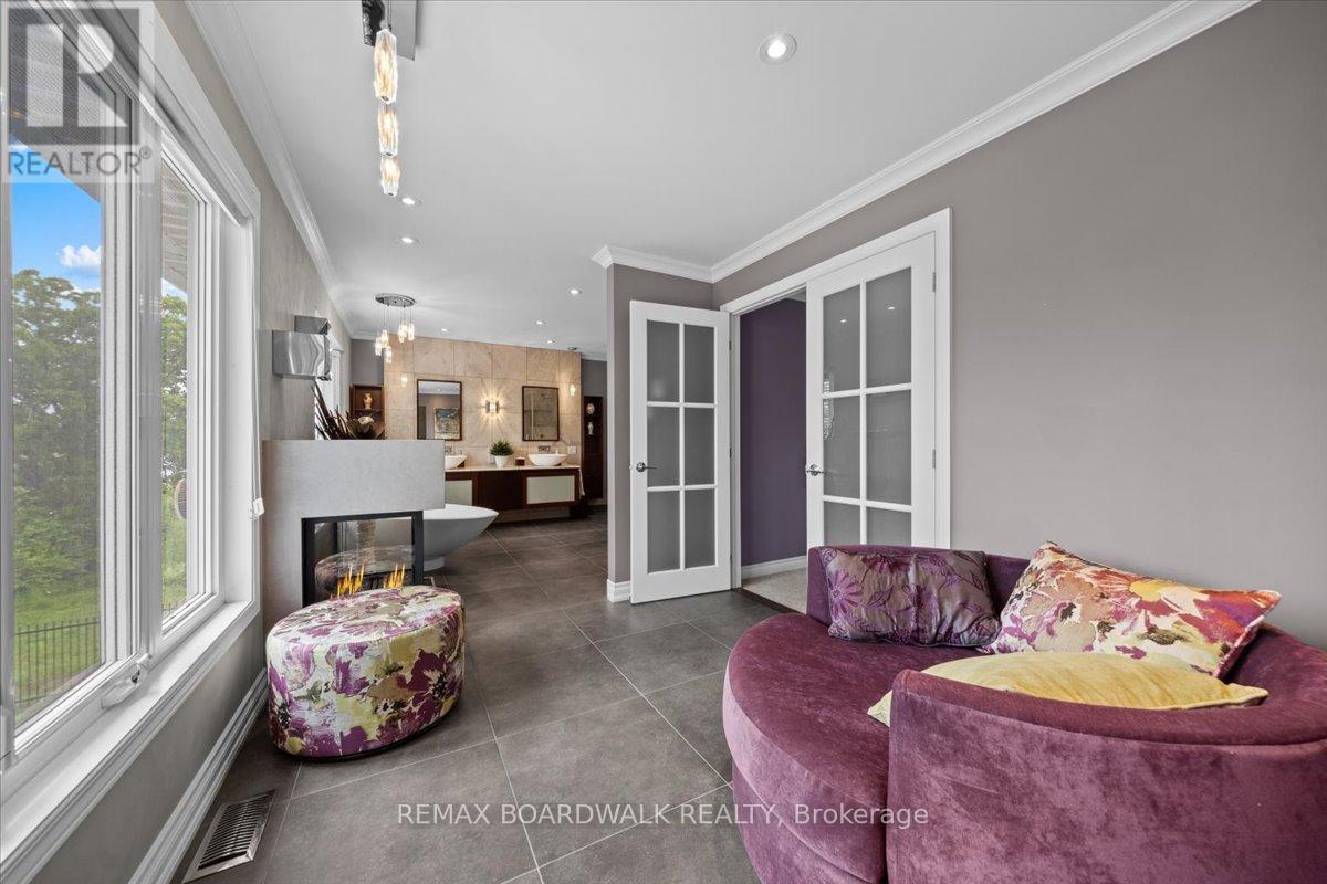 800 Fairwinds Terrace