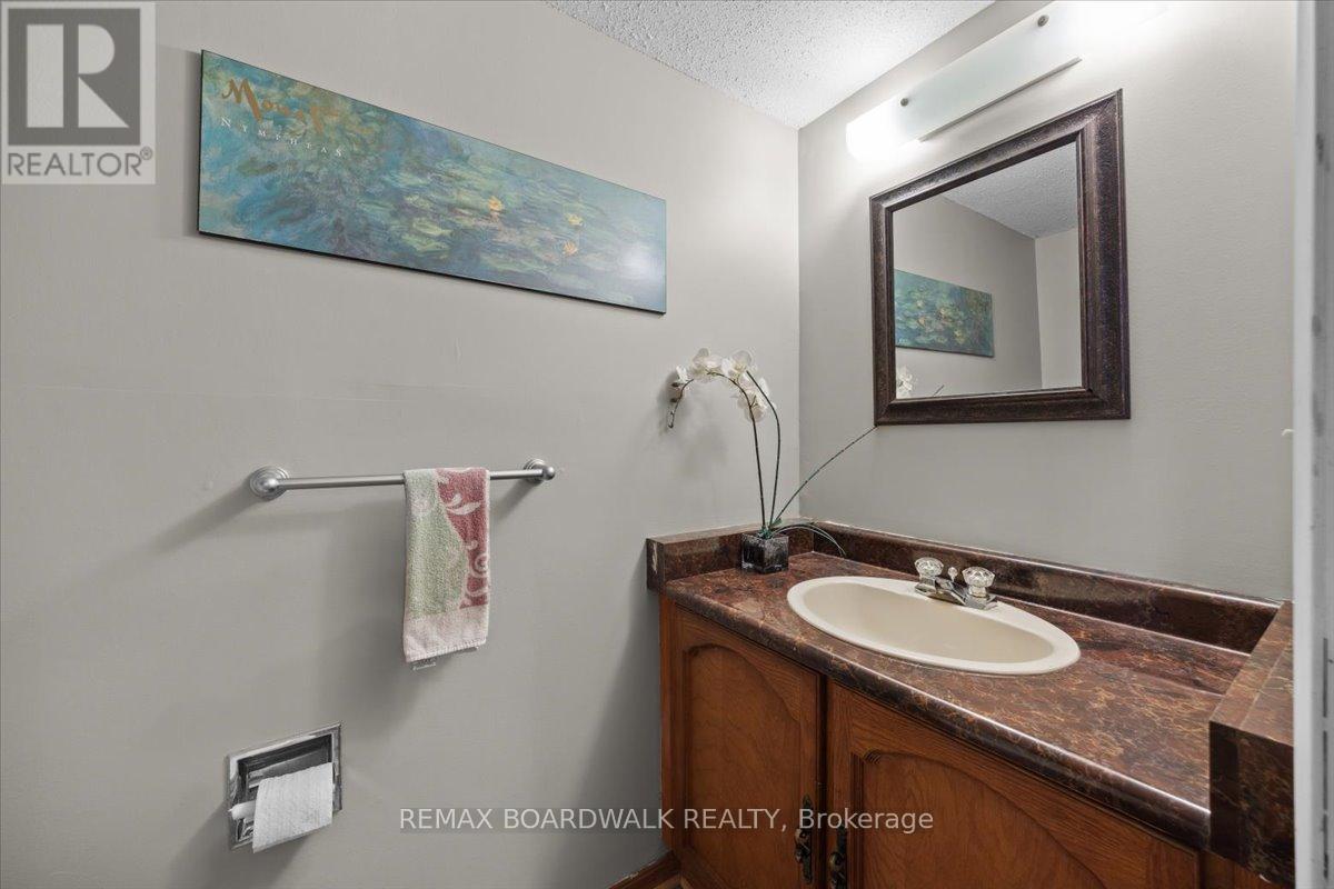 800 Fairwinds Terrace