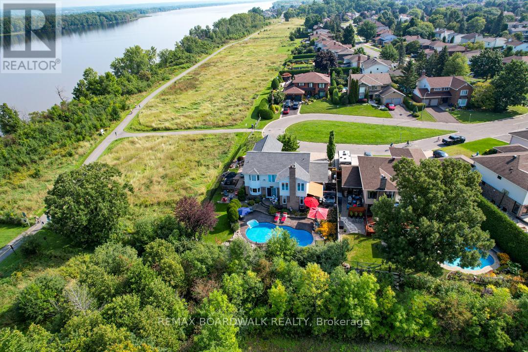 800 Fairwinds Terrace