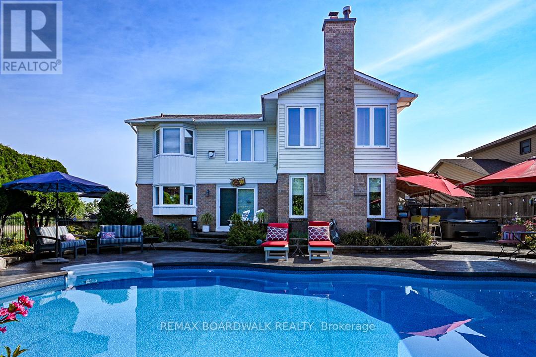 800 Fairwinds Terrace