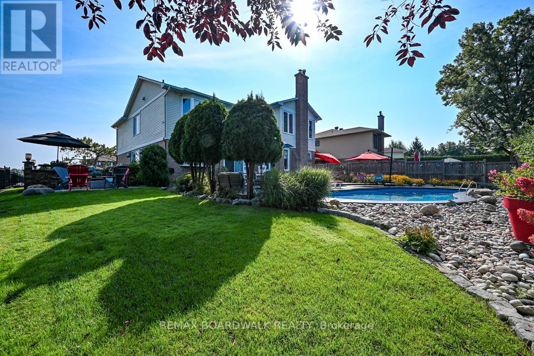 800 Fairwinds Terrace