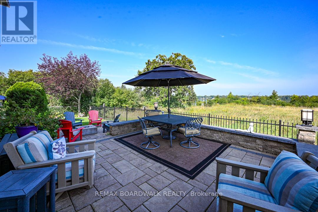 800 Fairwinds Terrace