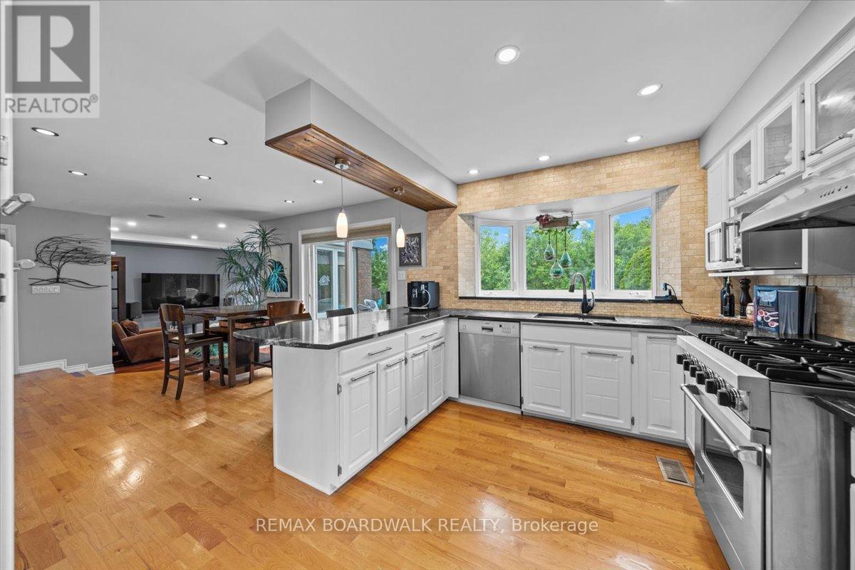 800 Fairwinds Terrace