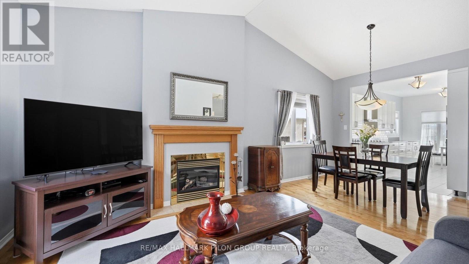 303 Rustic Hills Crescent