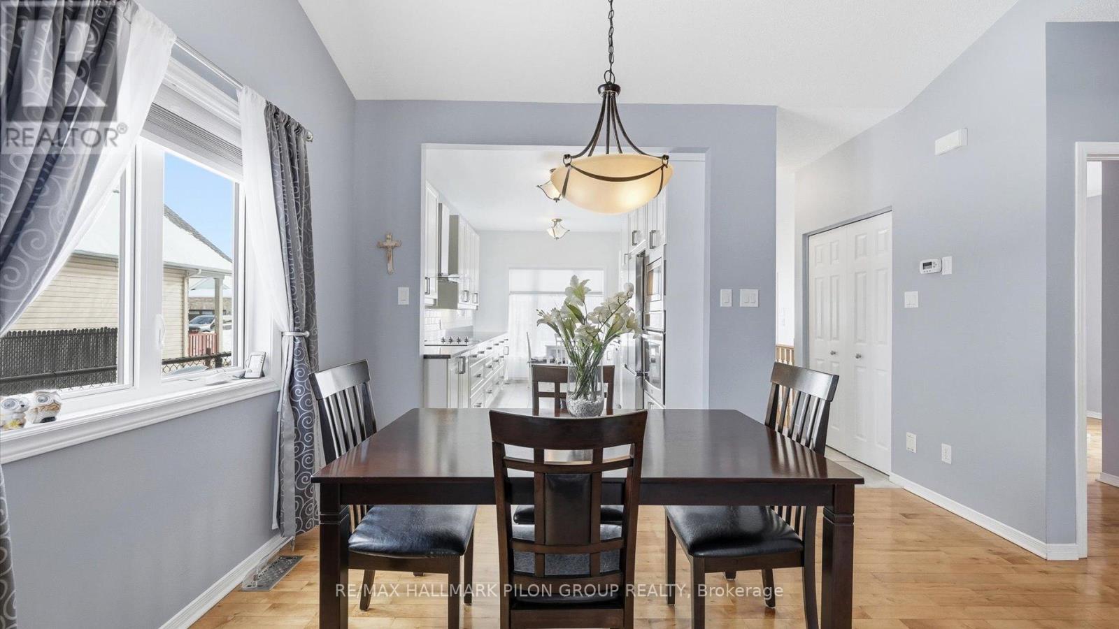 303 Rustic Hills Crescent