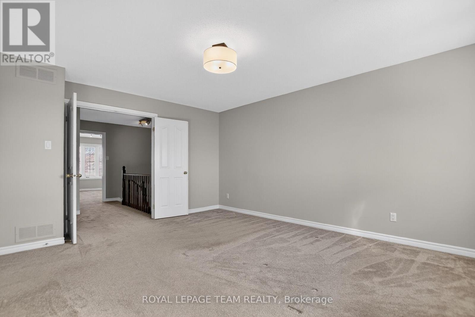 48 Saddlesmith Circle