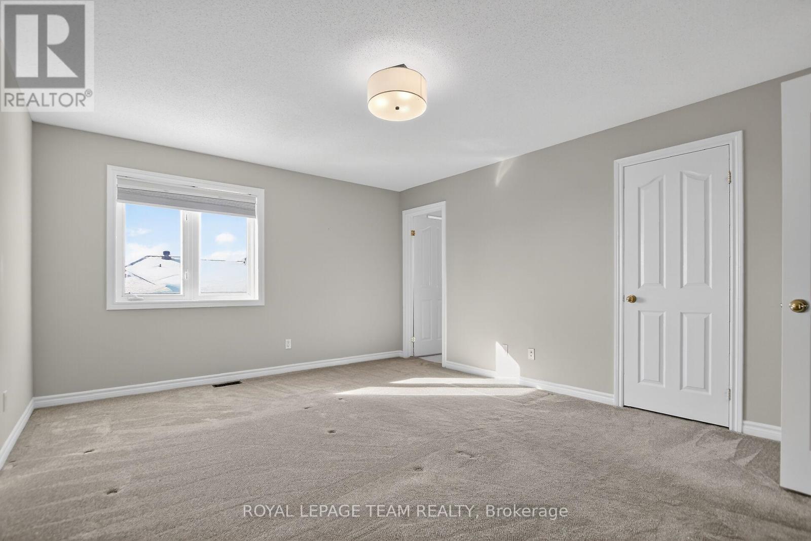 48 Saddlesmith Circle