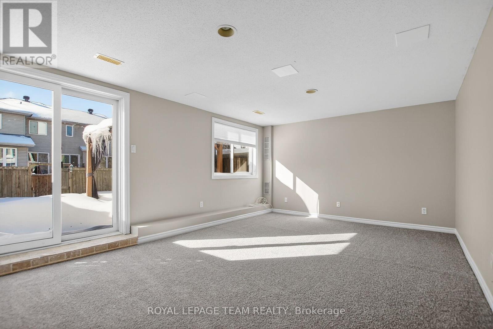 48 Saddlesmith Circle