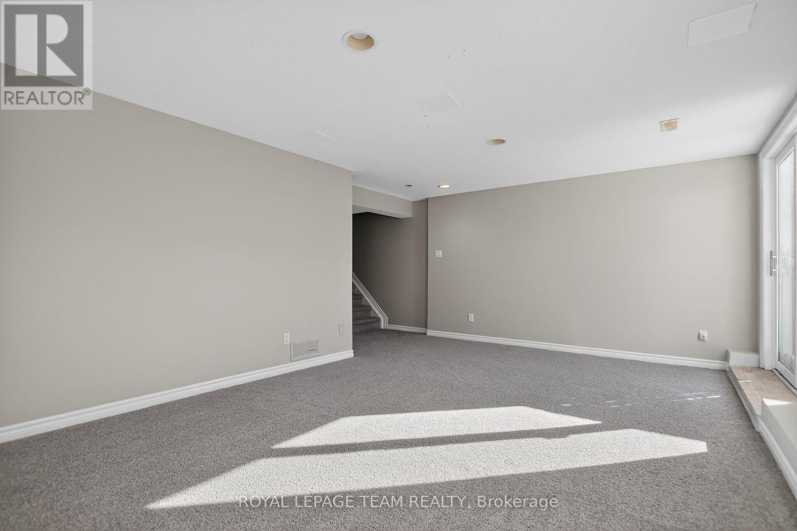 48 Saddlesmith Circle