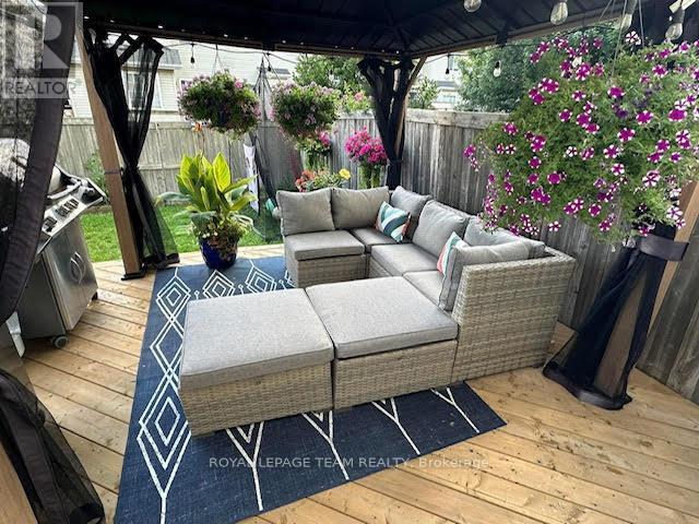 48 Saddlesmith Circle