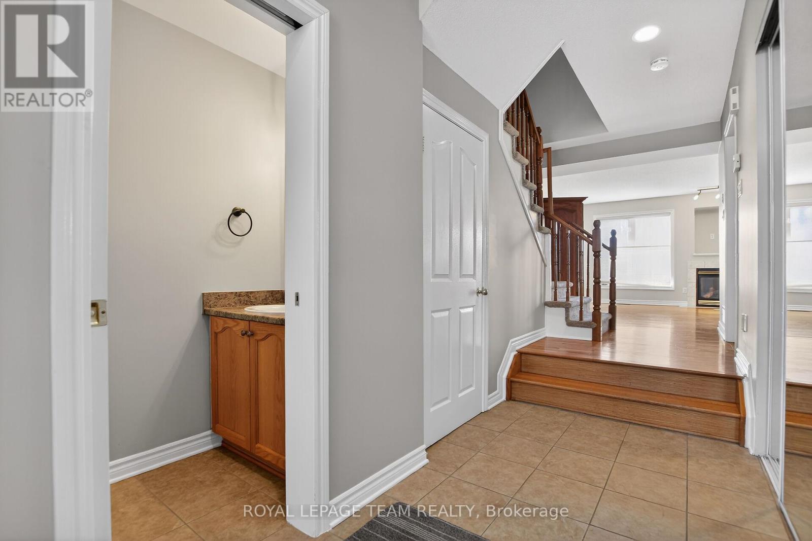 48 Saddlesmith Circle