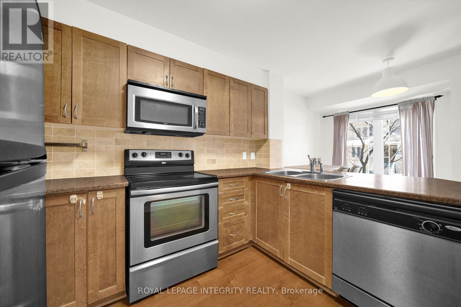 64 - 268 Paseo Pvt Private