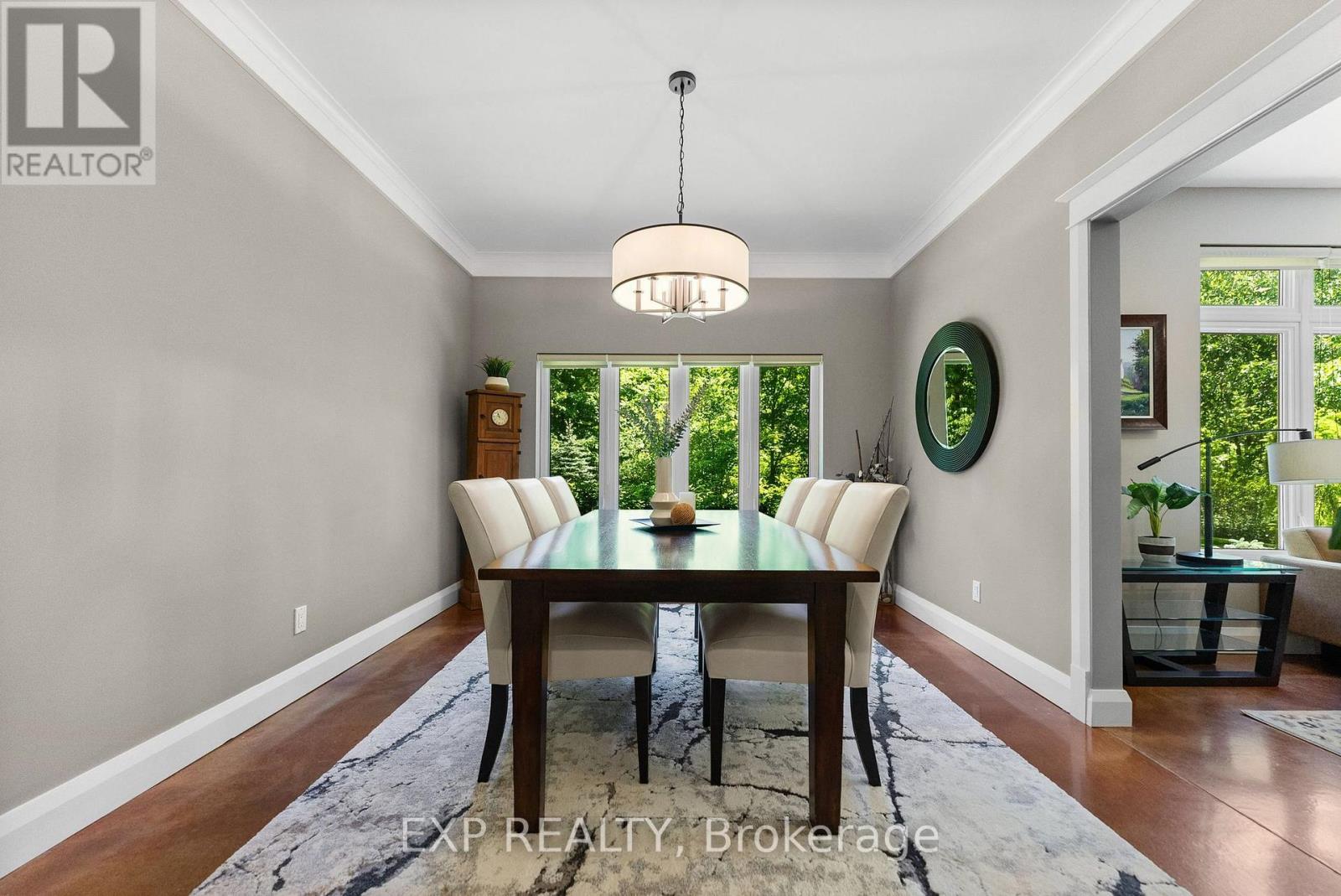 5759 Queenscourt Crescent