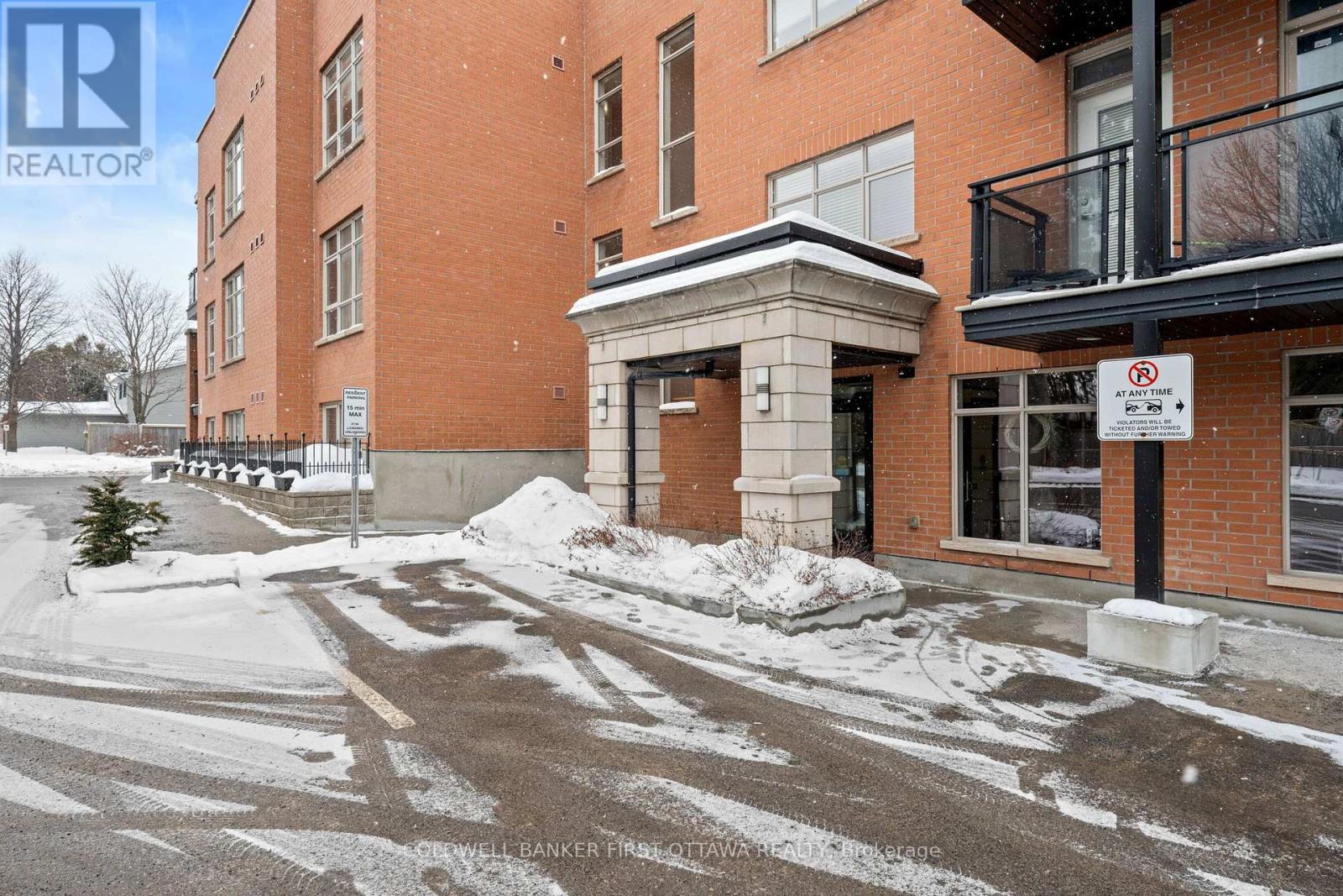 204 - 3684 Fallowfield Road