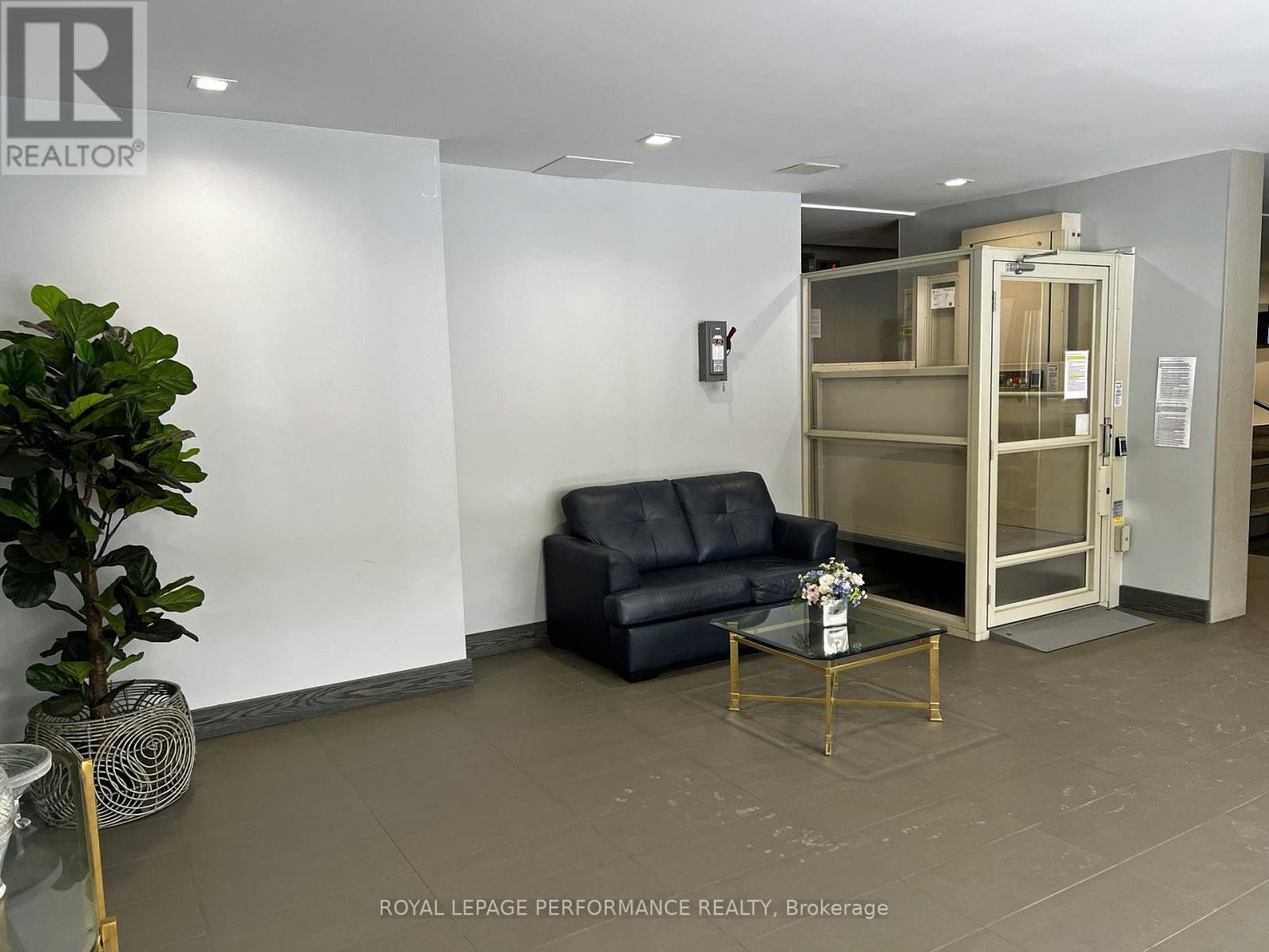 309 - 665 Bathgate Drive