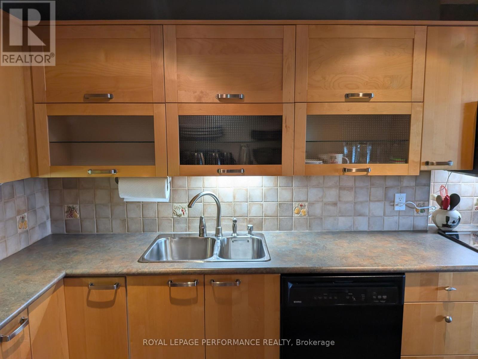 309 - 665 Bathgate Drive