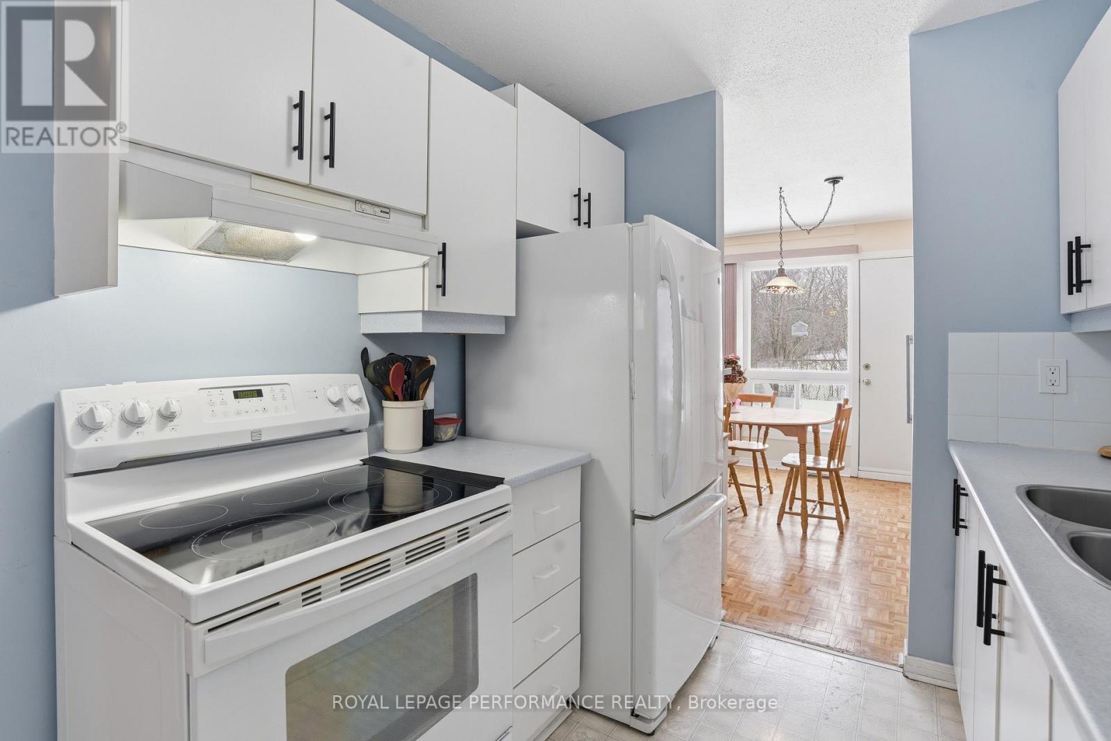 94 - 249 Romulus Private