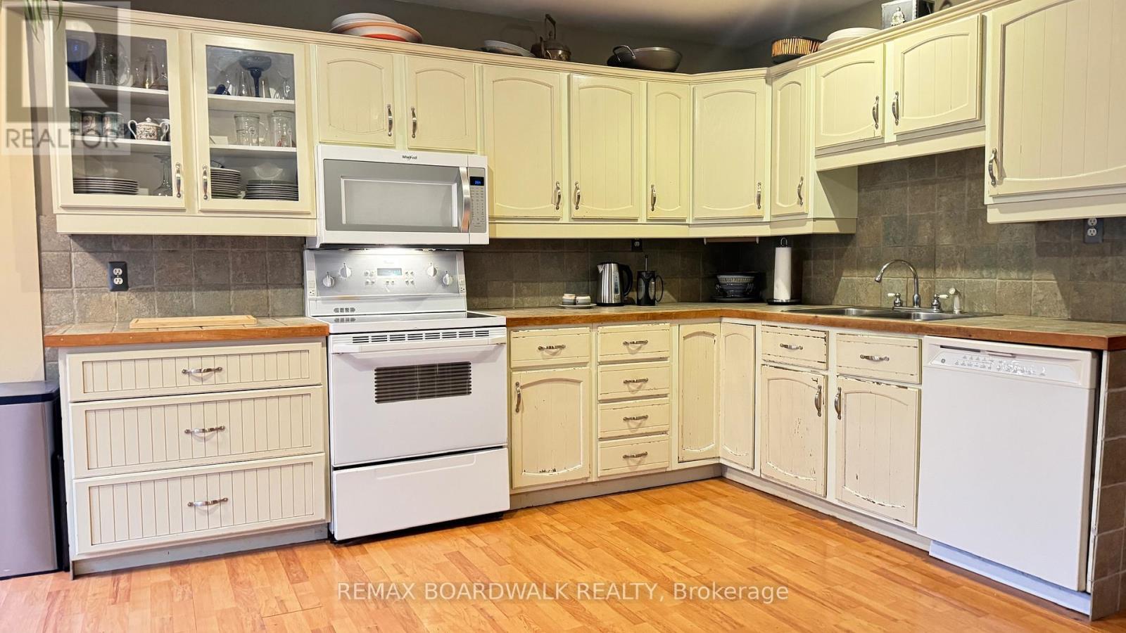 3042 Dangerfield Road E