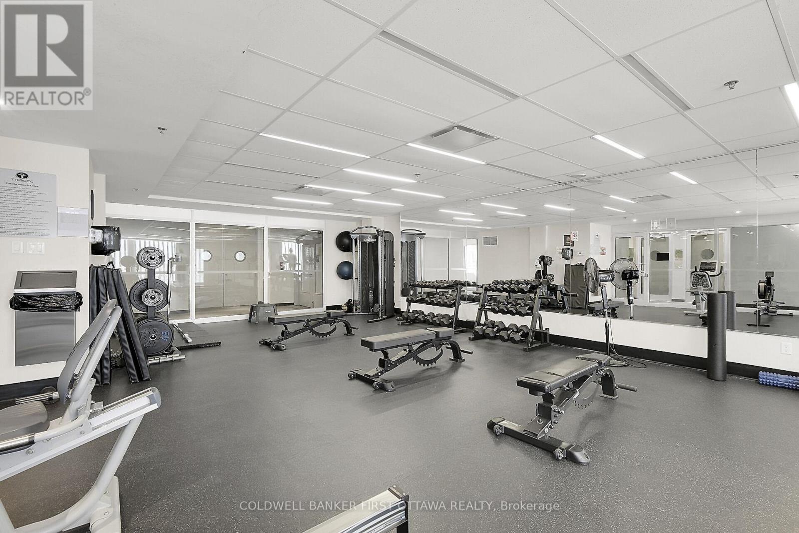 806 - 179 Metcalfe Street