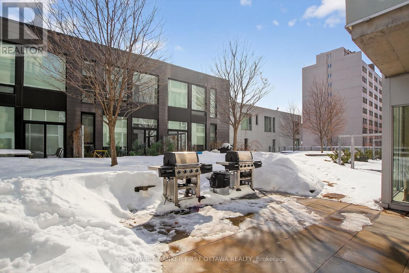 806 - 179 Metcalfe Street