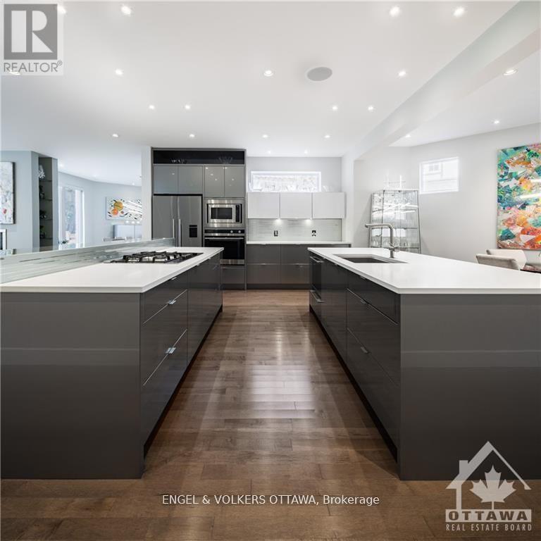 615 Island Park Crescent