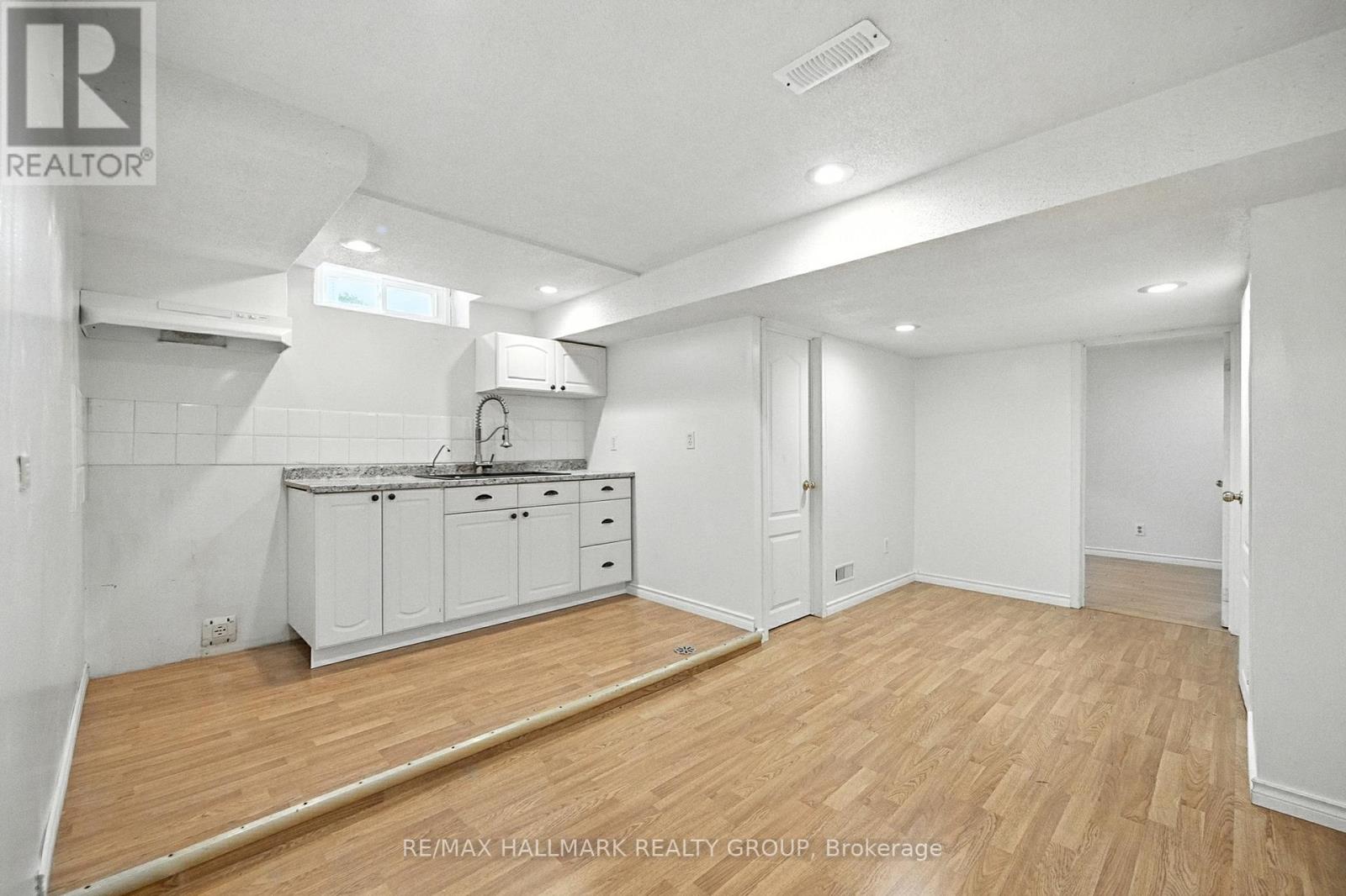 55 Fair Oaks Crescent