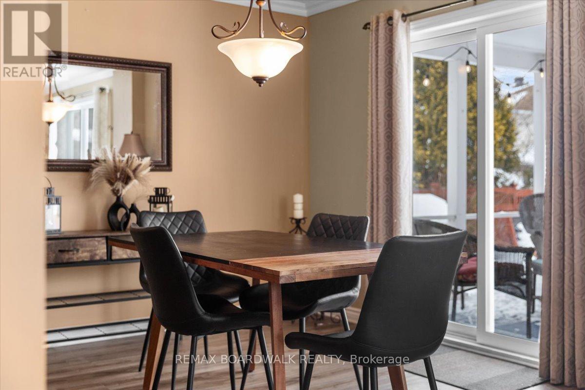 2285 Cecile Crescent