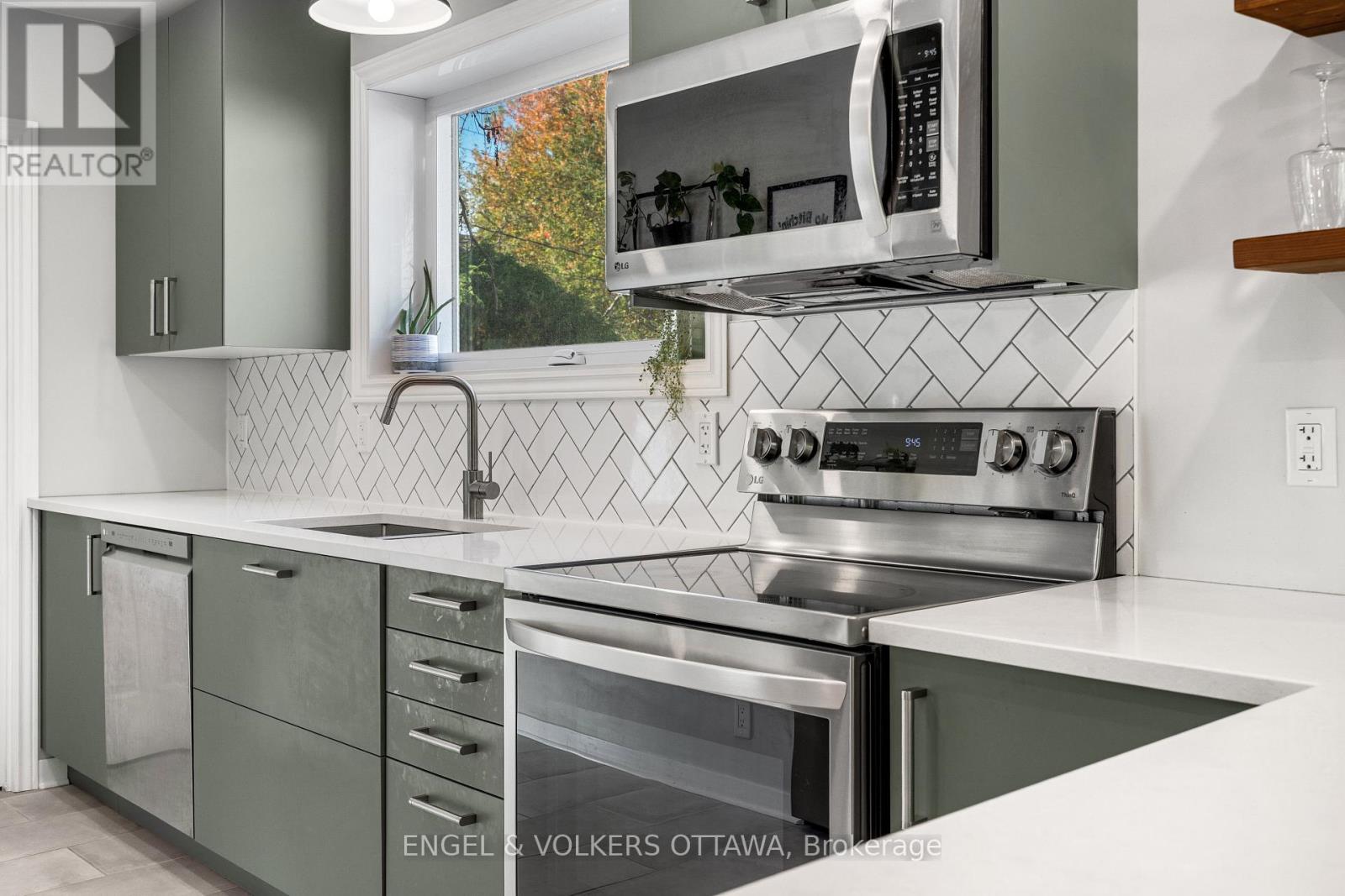 1270 Cheverton Avenue