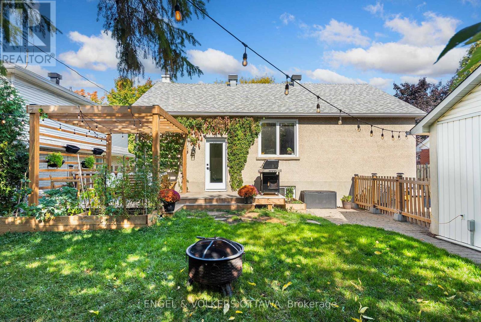 1270 Cheverton Avenue