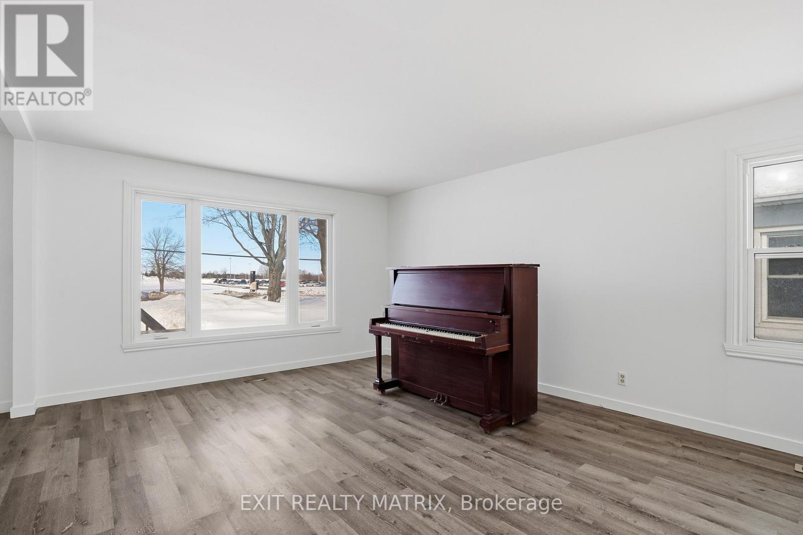 5811 Highway 34 Road