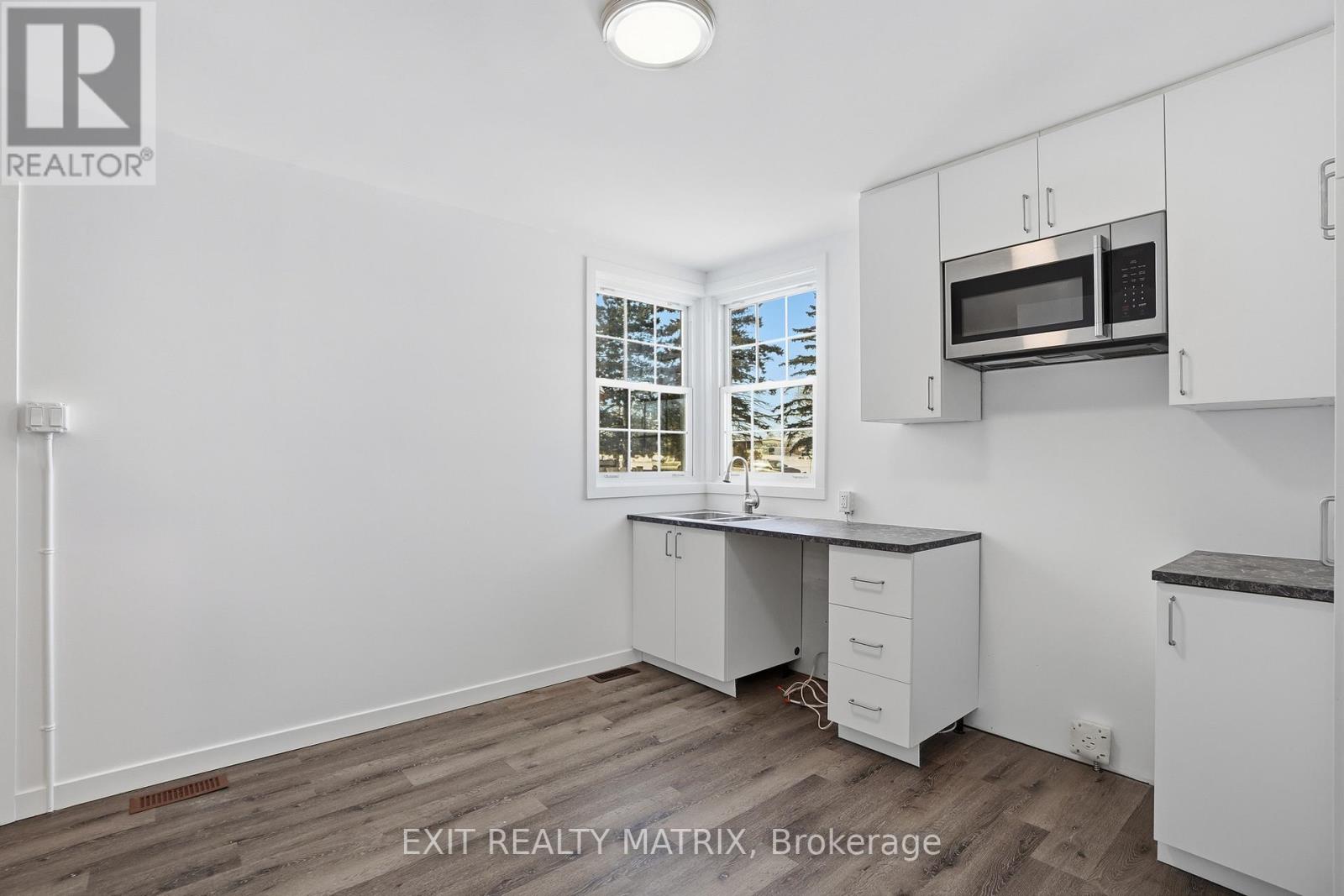 5811 Highway 34 Road