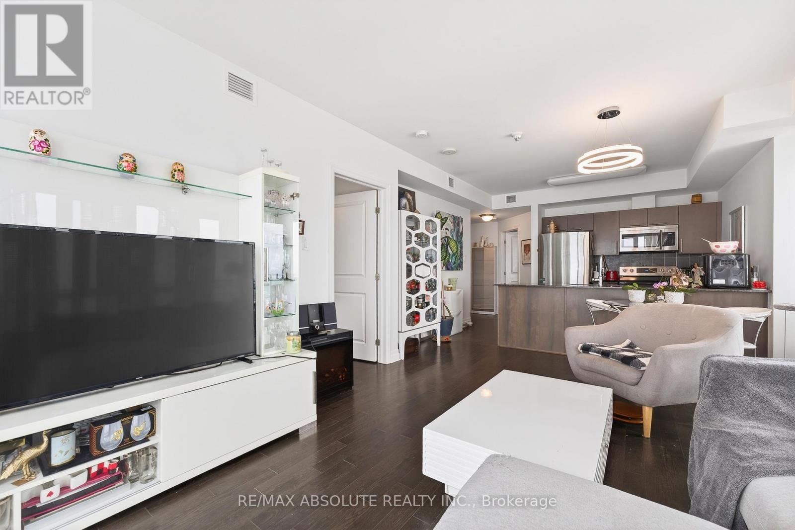 1209 - 90 Landry Street