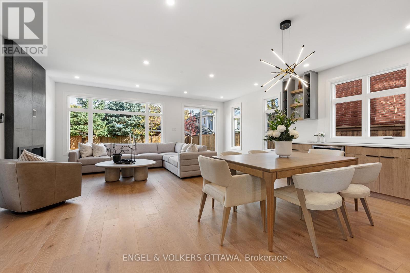 493 Highcroft Avenue