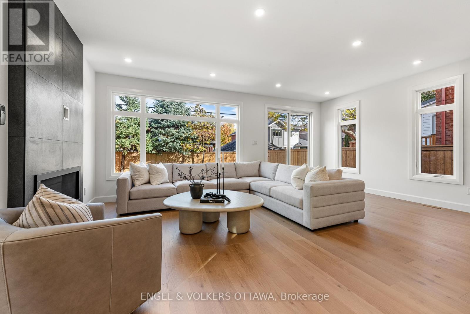 493 Highcroft Avenue