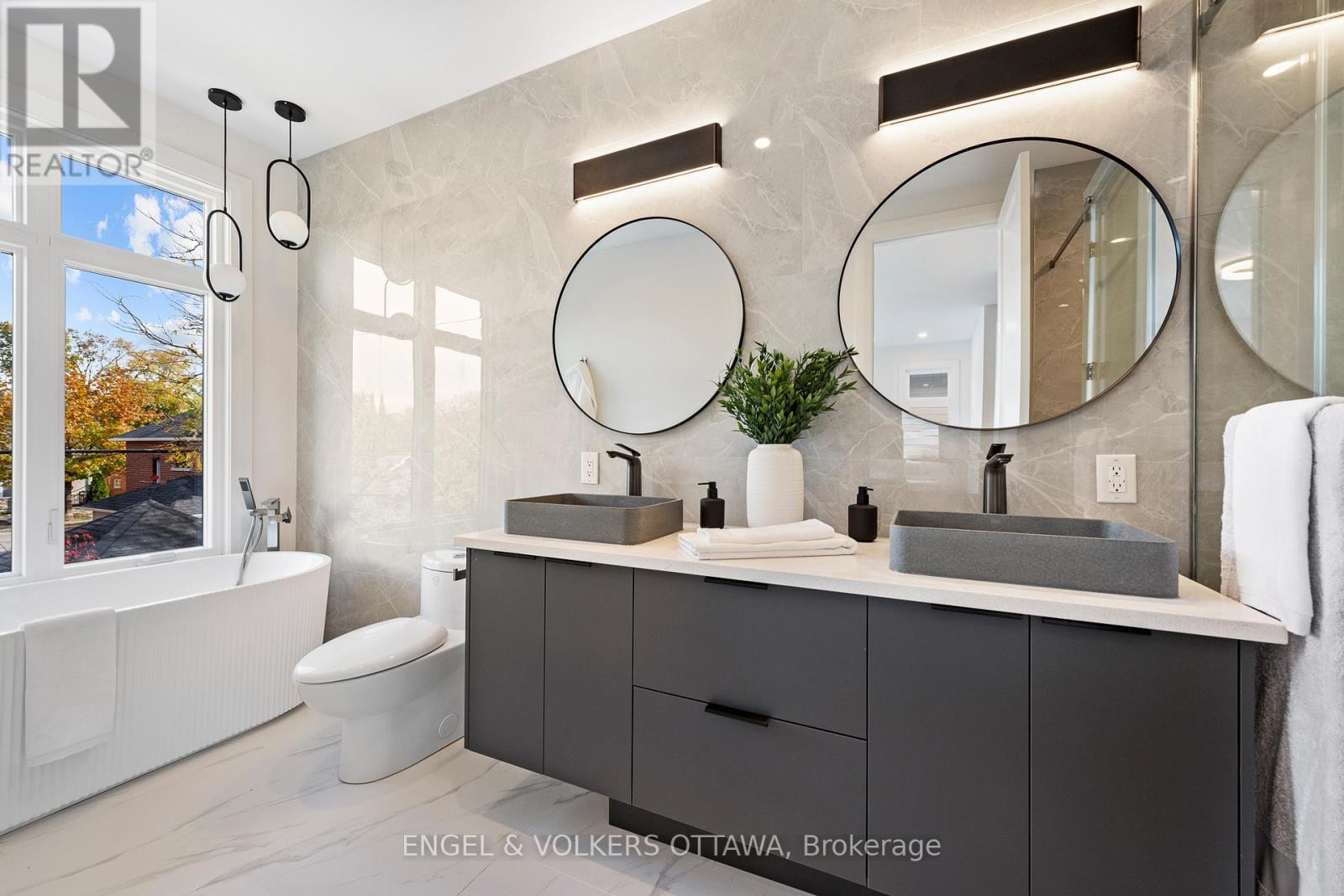 493 Highcroft Avenue