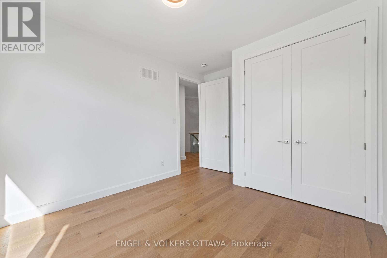 493 Highcroft Avenue