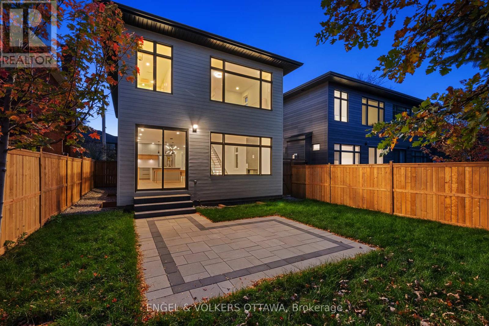 493 Highcroft Avenue