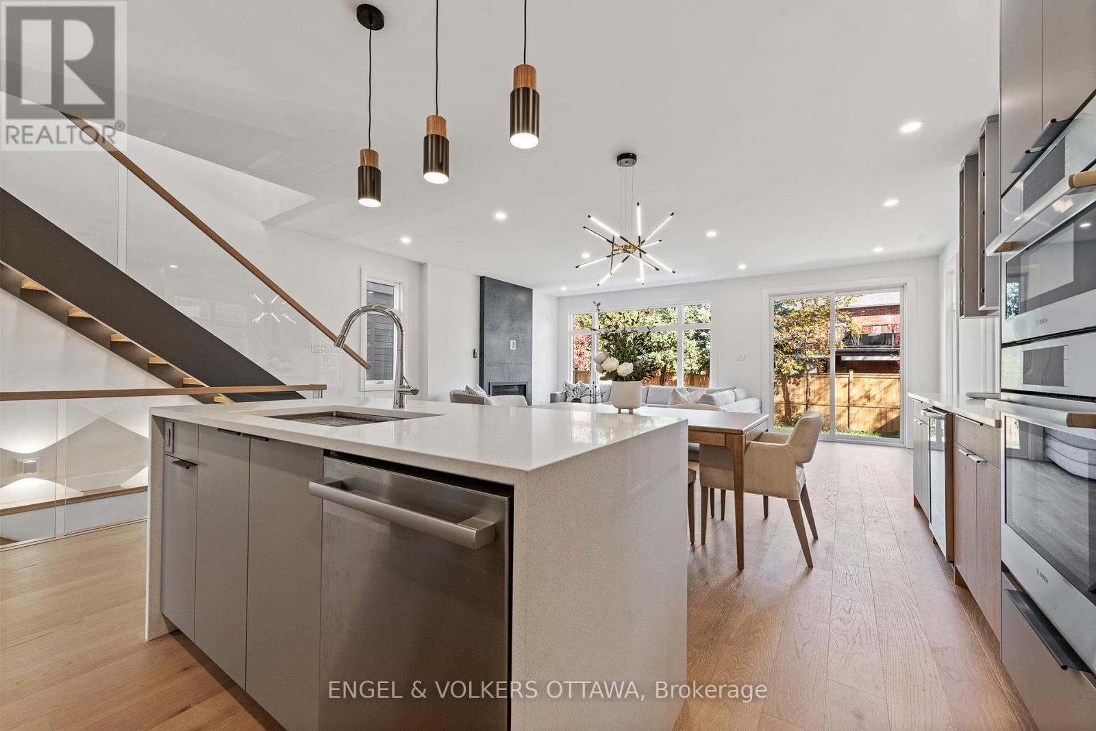 493 Highcroft Avenue