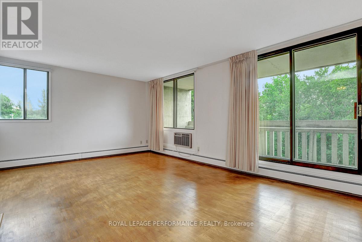 404 - 415 Greenview Avenue