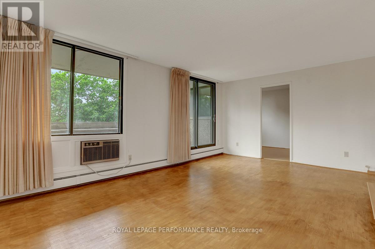 404 - 415 Greenview Avenue