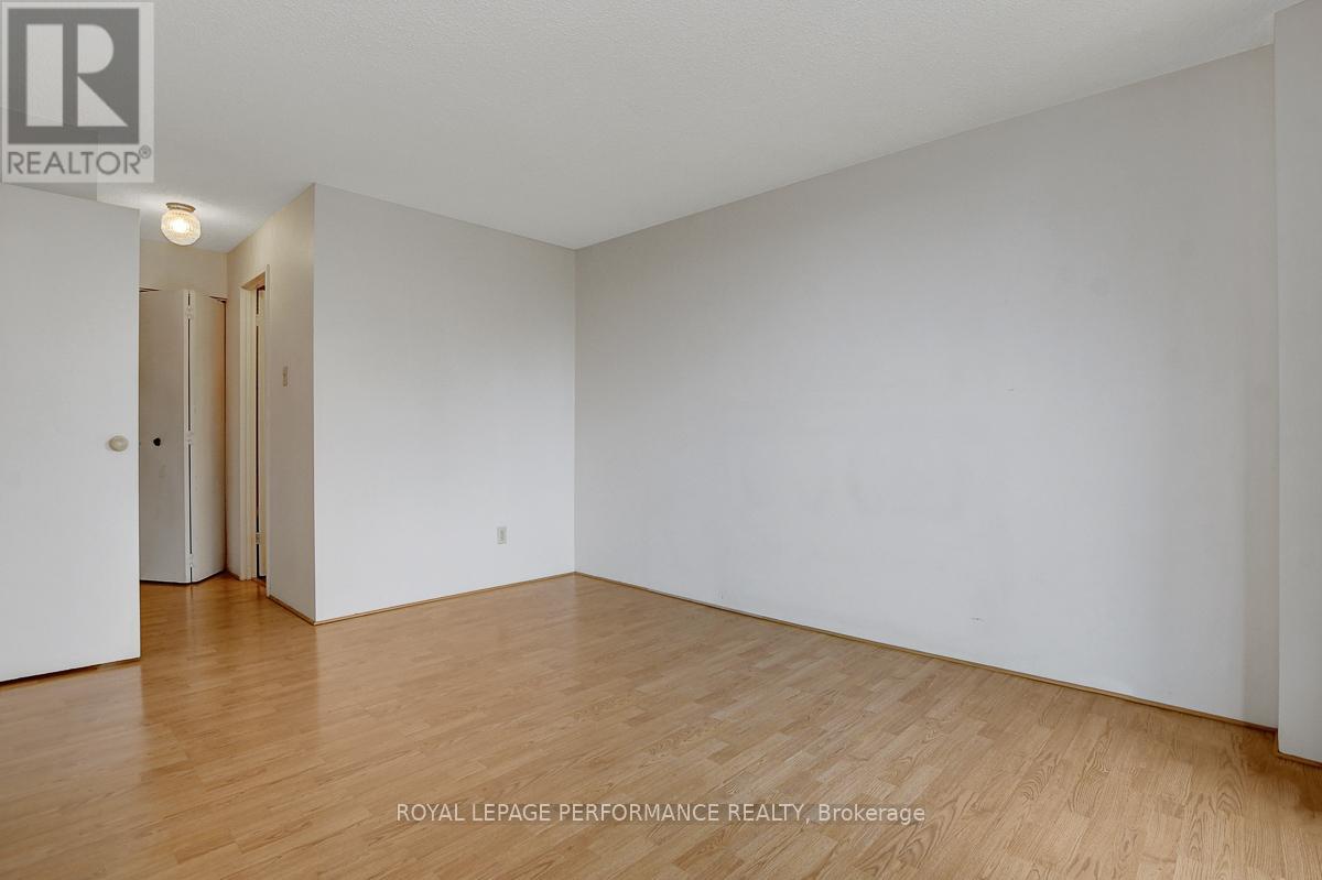 404 - 415 Greenview Avenue