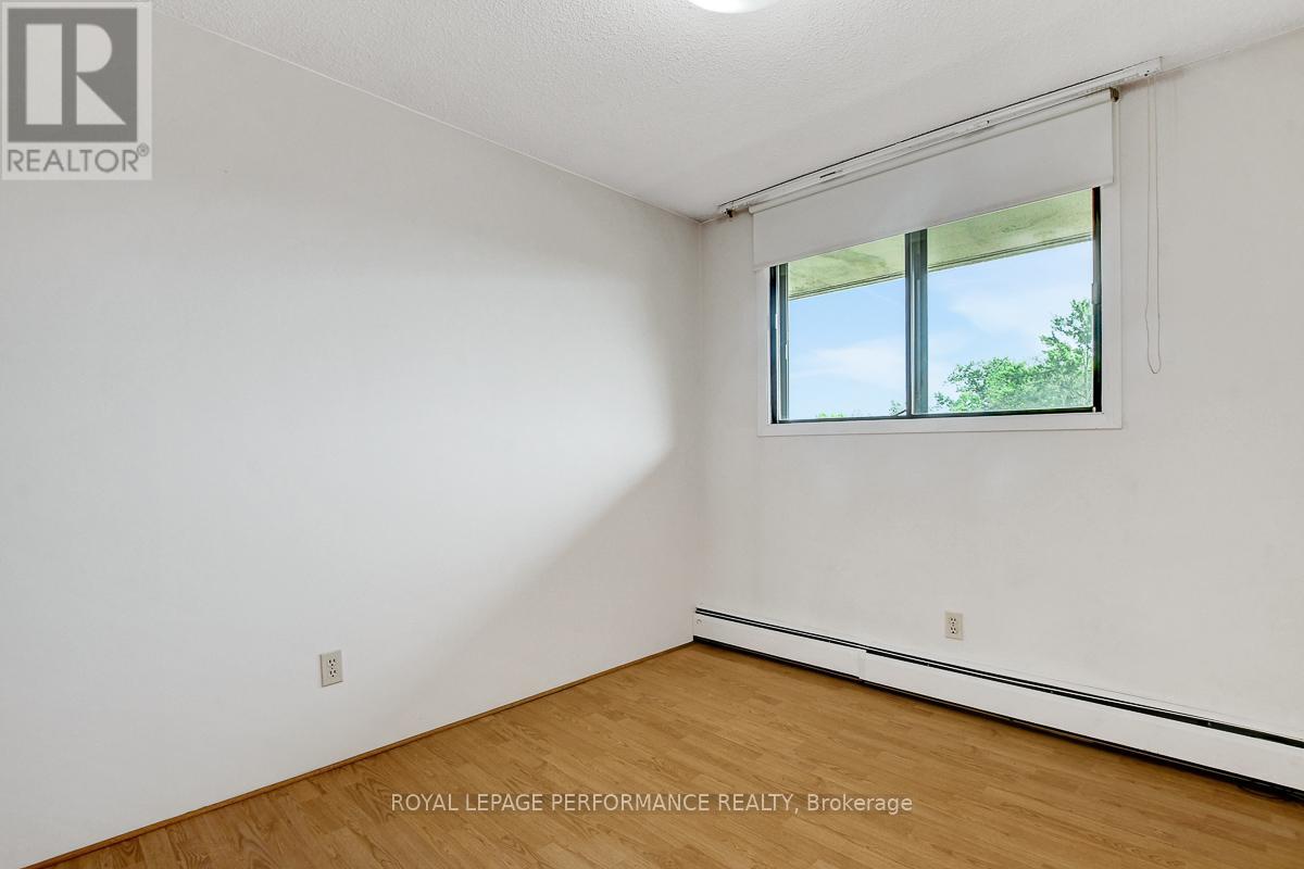 404 - 415 Greenview Avenue